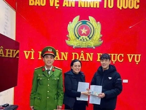 Tài khoản nhận 50 triệu đồng, một năm sau về quê được công an liên hệ làm việc