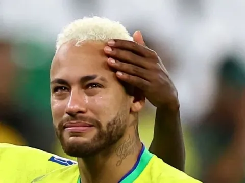 Tổng thống Brazil gửi thông điệp cứng rắn đến Neymar