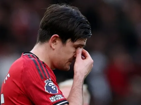 Yoro chơi tệ, tại sao Carrick rút Maguire ra?