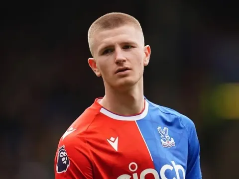 Adam Wharton 'thử vai' thất bại trước MU