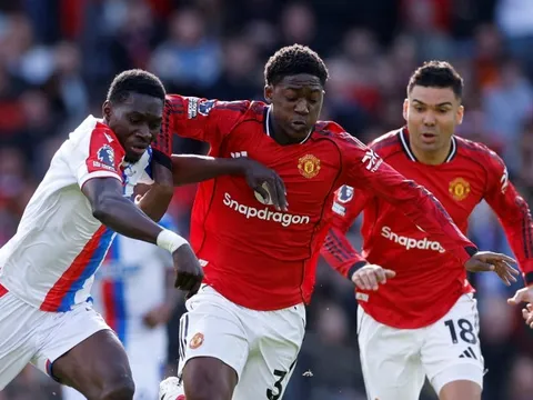 Carrick đã đúng với Mainoo