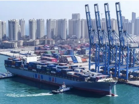 Doanh nghiệp Anh ồ ạt dịch chuyển sang một thị trường châu Á đông dân do thuế quan Mỹ