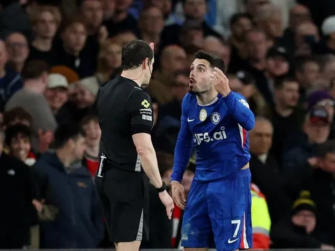 Căn bệnh tự hủy đẩy Chelsea xuống bùn