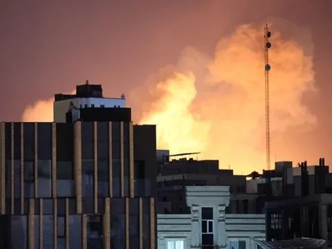 Kinh tế thế giới 'rung lắc' vì tình hình Trung Đông: Giá dầu, giá vàng tăng vọt; thị trường tiền điện tử, chứng khoán đồng loạt lao dốc