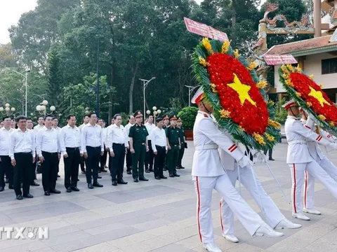 Chủ tịch Quốc hội Trần Thanh Mẫn tri ân các Anh hùng Liệt sĩ, Mẹ Việt Nam anh hùng tại TPHCM