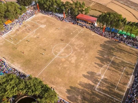 Hình ảnh choáng ngợp ở giải bóng đá hội làng miền Bắc