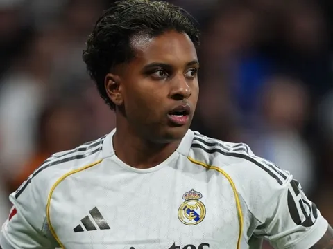 Chelsea ra giá kỷ lục cho Rodrygo