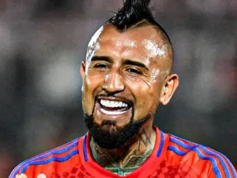 Vidal gây sốc khi tuyên bố giỏi hơn Pirlo, Alonso