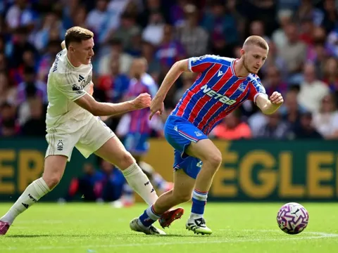 Wharton hay Anderson phù hợp với MU?