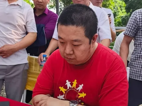 Cao thủ cờ tướng Trung Quốc thất bại ở giải hội làng Việt Nam