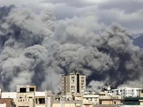 Đại học Trung Đông đóng cửa vì không kích