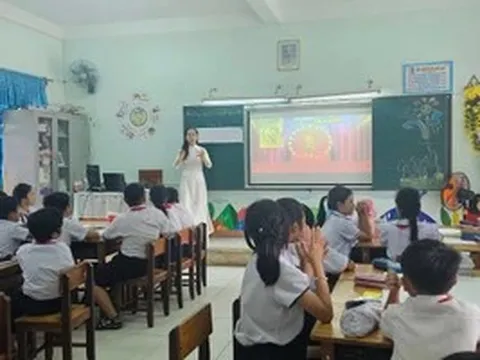 Trường giúp trường: Đổi mới từ sự đồng hành