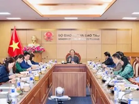 Hợp tác triển khai các chương trình, chứng chỉ tin học quốc tế