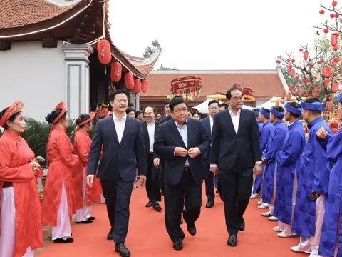 Phó Thủ tướng Nguyễn Chí Dũng dự khai mạc Lễ hội "Vạn Xuân khai Quốc"