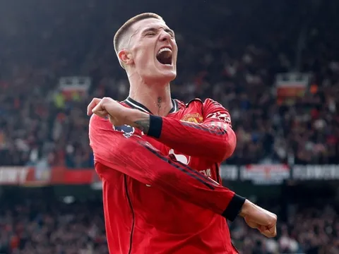 Cửa dự Champions League mở ra với MU