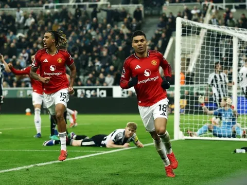 8 phút 'tàu lượn cảm xúc' của MU tại St James’ Park