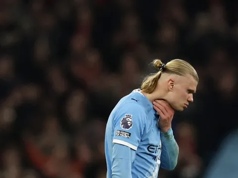 Man City chao đảo ở thời điểm then chốt