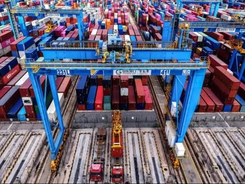 Mỹ đặt trọng tâm kinh tế năm 2026 vào công cụ thuế quan với phương châm 'Nước Mỹ trên hết'