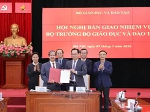 Bàn giao nhiệm vụ Bộ trưởng Bộ Giáo dục và Đào tạo