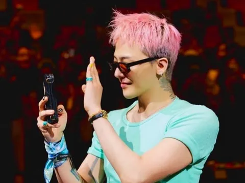 Hé lộ của đối thoại giữa G-Dragon với mẹ, thái độ gây bất ngờ