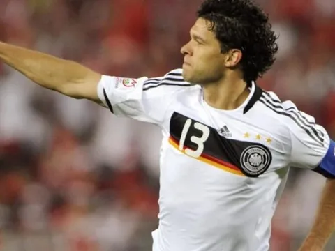 Nỗi đau lặng thầm của Michael Ballack