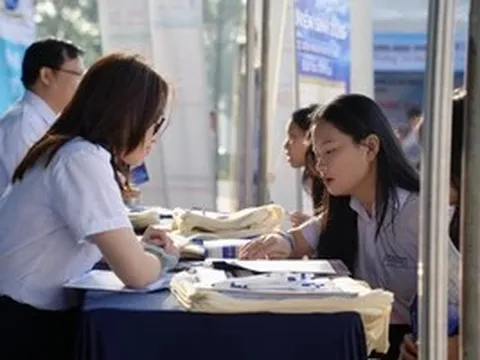 Phương thức xét tuyển tổng hợp: Đánh giá toàn diện thí sinh