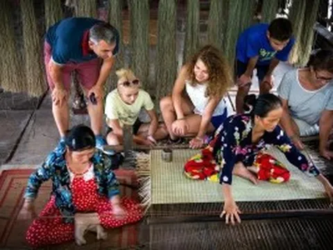 Khách quốc tế đến Việt Nam tăng mạnh, ba tháng liên tiếp vượt 2 triệu lượt