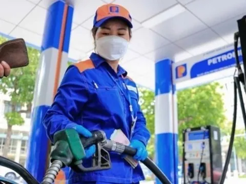 Giá xăng dầu tiếp tục tăng mạnh tại kỳ điều hành ngày 7/3, dầu hỏa vượt mốc 35 nghìn/lít