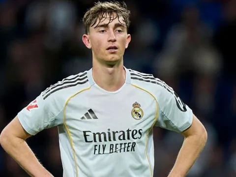 Real Madrid lo khoản tiền lớn cho Huijsen 'bốc hơi'