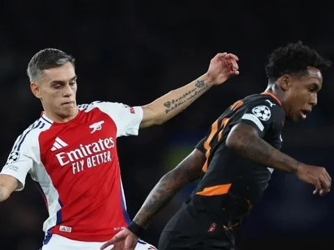 Đội vô địch châu Âu tha hương suốt 12 năm