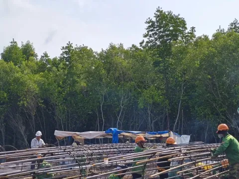 Tiến độ thi công cao tốc về Đất Mũi và cầu vượt biển ra đảo Hòn Khoai