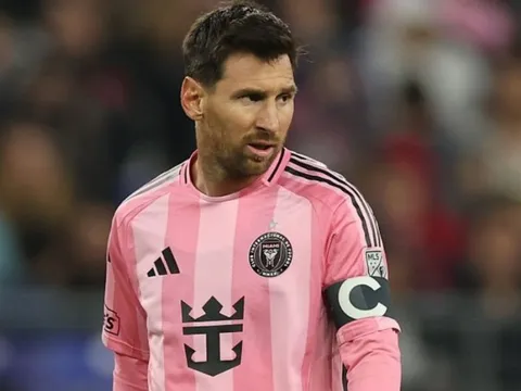 Xavi: 'Laporta không cho Messi trở lại Barcelona'