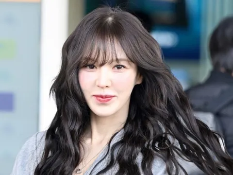 Hành động ấm lòng của Wendy (Red Velvet) dành cho fan ruột 12 năm