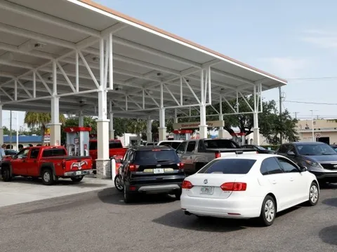 Mỹ thực hiện một động thái mới đối với dầu mỏ Nga