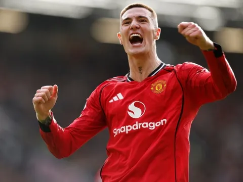 MU đứng ở đâu nếu VAR không sai sót?