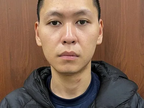 Hà Nội: Đối tượng truy nã tội cho vay lãi nặng ra đầu thú