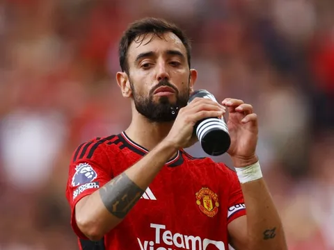 Kịch bản khiến Fernandes rời MU