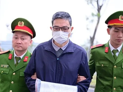 Vụ nhận hối lộ hơn 94 tỷ đồng tại Cục ATTP: 2 cựu Cục trưởng cùng "bộ sậu" kháng cáo xin giảm án