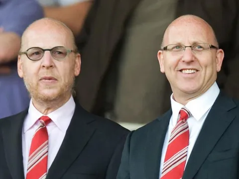 Chủ MU kiếm bộn tiền giữa làn sóng phẫn nộ