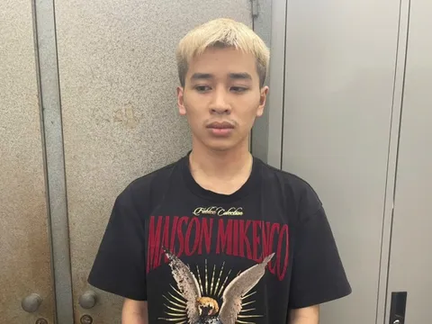 Khởi tố nam thanh niên trộm 3 cây vàng rồi mua iPhone tặng bạn gái