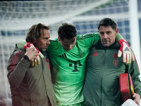Bayern rơi vào khủng hoảng thủ môn