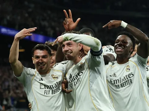 Real Madrid khiến Micah Richards 'phát ngán'