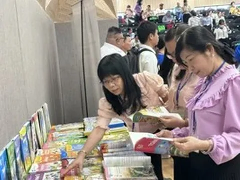 Nhận hồ sơ thẩm định sách giáo khoa Ngoại ngữ 1, Ngoại ngữ 2 ngày 19/6/2026