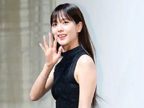 'Tan chảy' với cách Jisoo (BLACKPINK) đối xử với fan nhí