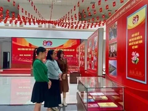 Hưng Yên trưng bày trên 200 tư liệu về Quốc hội