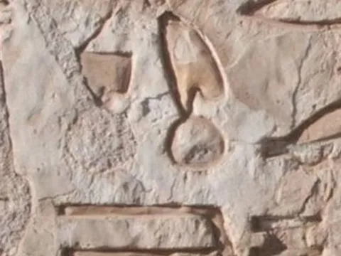 Phát hiện 43.000 mảnh gốm vỡ cổ tại Athribis, Ai Cập