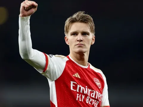 Khi nào Arsenal vô địch Premier League?