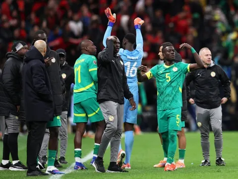 Án phạt của Senegal làm dậy sóng mạng xã hội