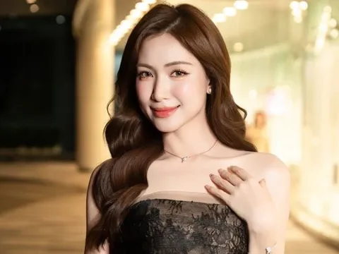 Hòa Minzy báo tin mừng