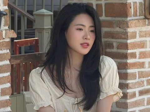 Ngẩn ngơ với nhan sắc dịu dàng của nữ chính phim Không giới hạn